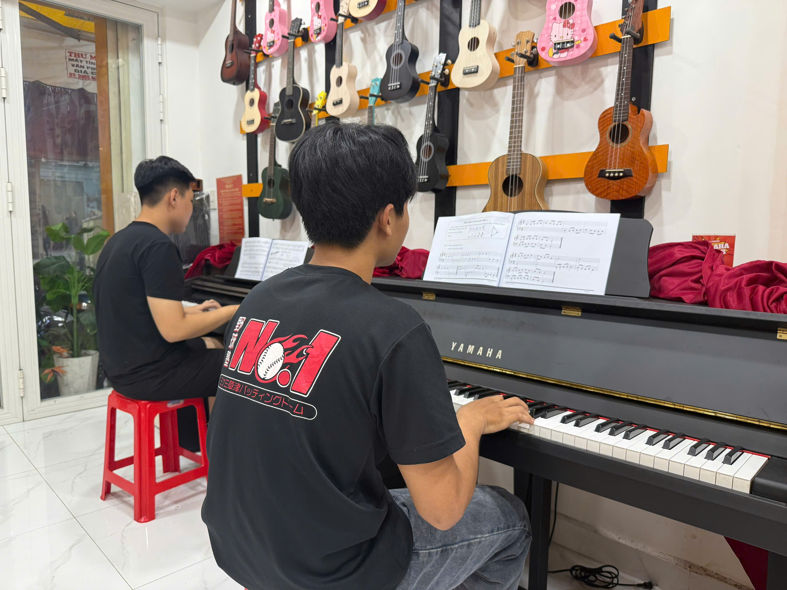 Dạy học piano S Việt